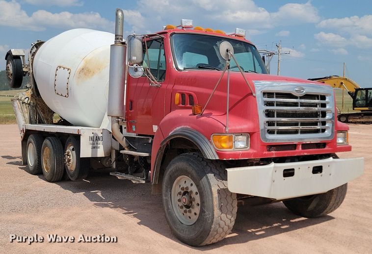 image for item OD9673 2004 Sterling  L9500 ready mix truck