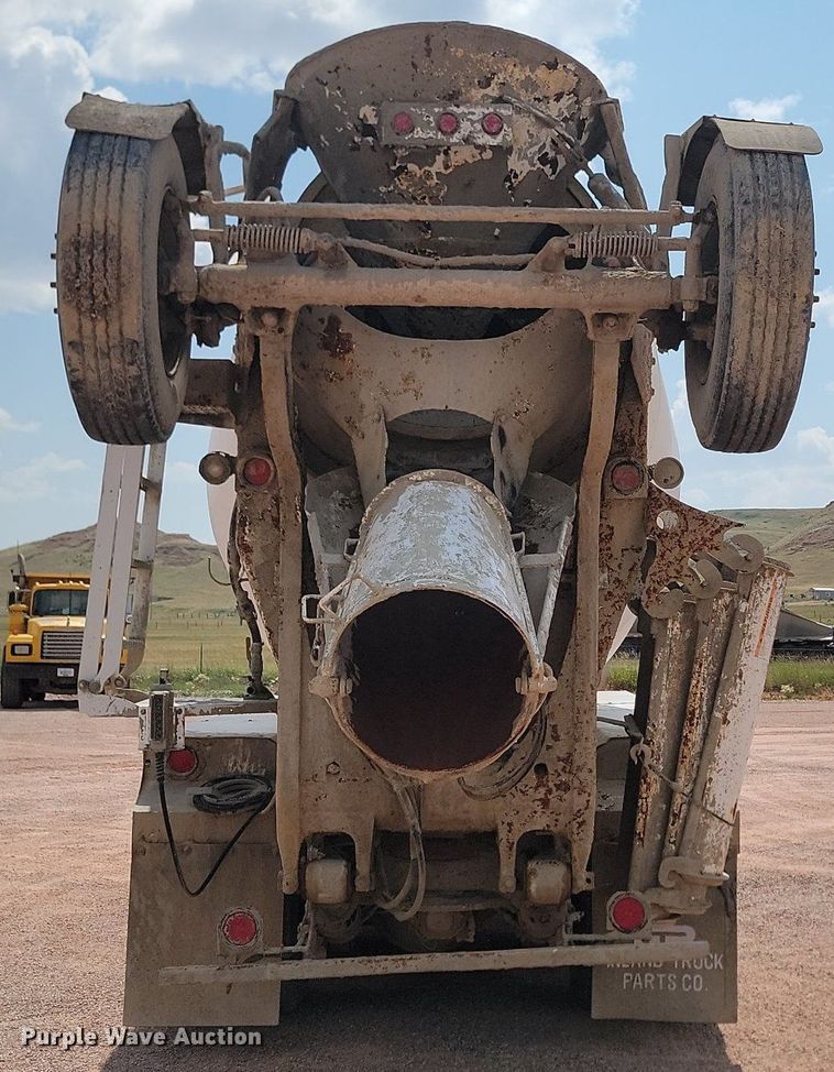 image for item OD9673 2004 Sterling  L9500 ready mix truck