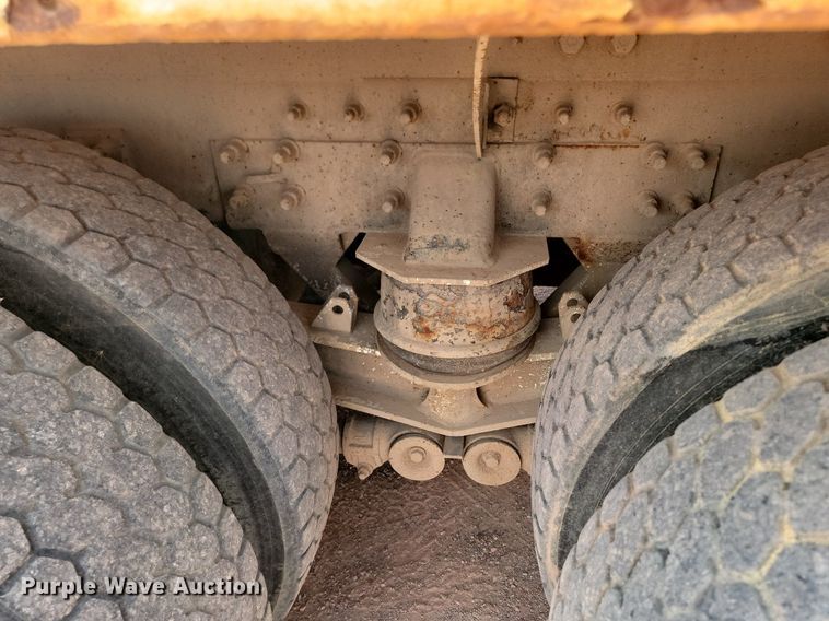 image for item OD9673 2004 Sterling  L9500 ready mix truck