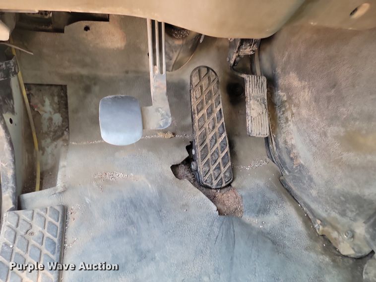 image for item OD9673 2004 Sterling  L9500 ready mix truck