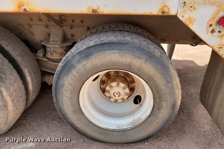 image for item OD9673 2004 Sterling  L9500 ready mix truck