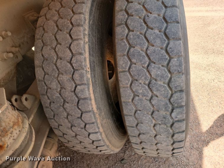 image for item OD9673 2004 Sterling  L9500 ready mix truck