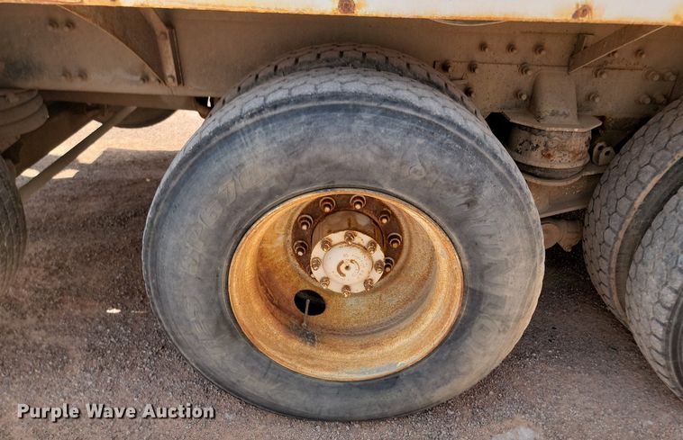 image for item OD9673 2004 Sterling  L9500 ready mix truck