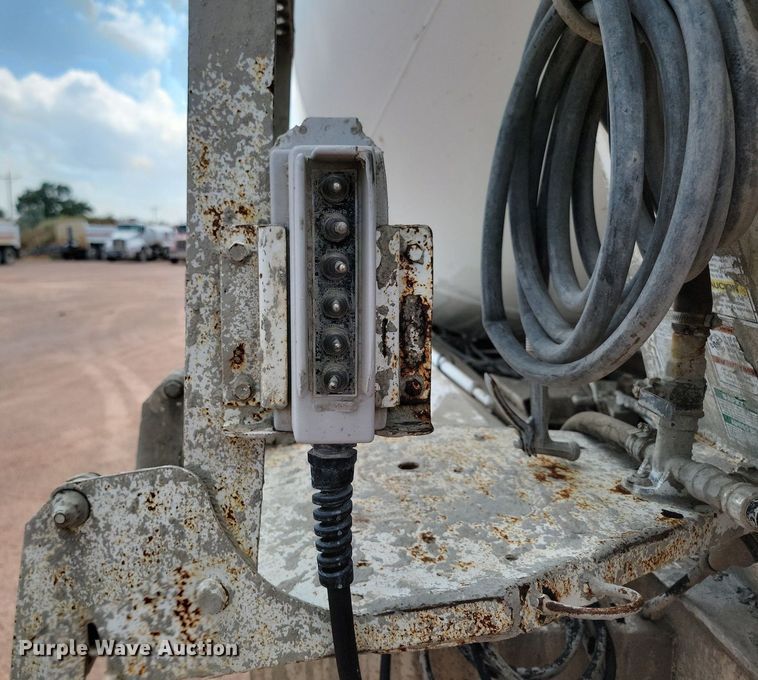 image for item OD9674 2001 Kenworth  W900 ready mix truck