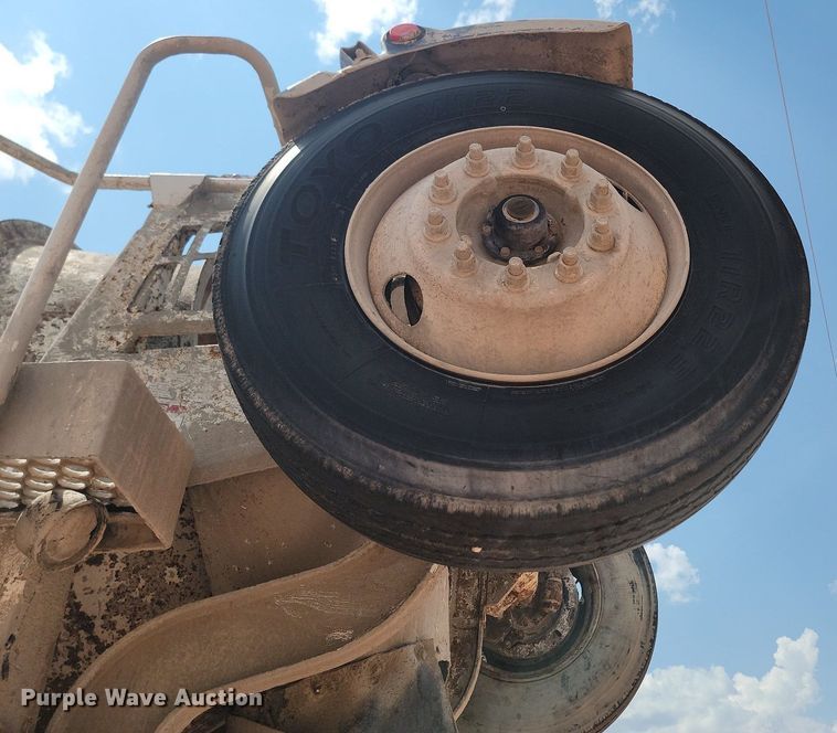 image for item OD9674 2001 Kenworth  W900 ready mix truck