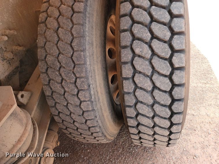 image for item OD9674 2001 Kenworth  W900 ready mix truck