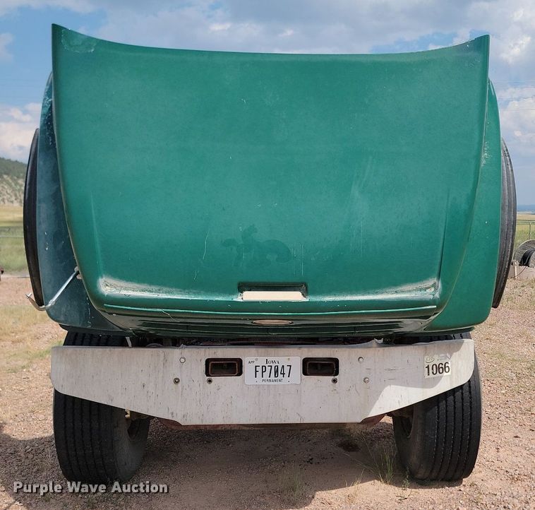 image for item OD9676 2006 Sterling  L9500 ready mix truck