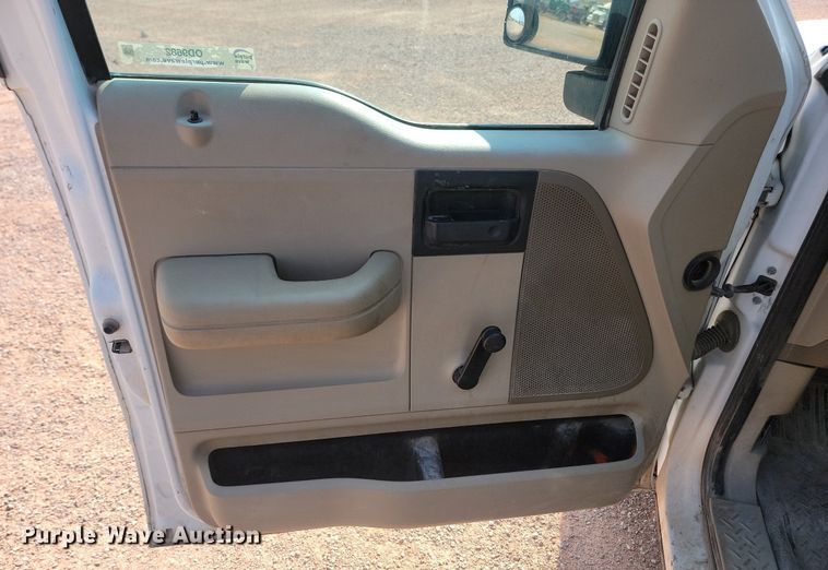 image for item OD9682 2006 Ford F150 pickup truck