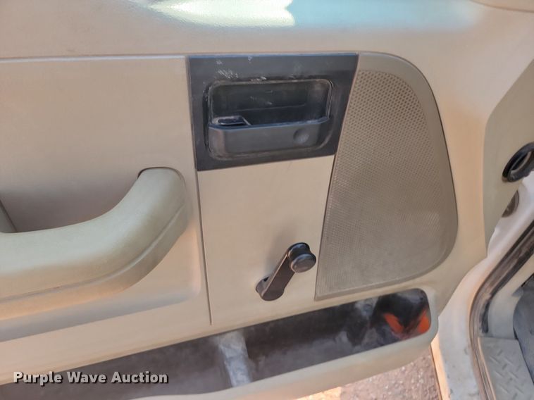 image for item OD9682 2006 Ford F150 pickup truck