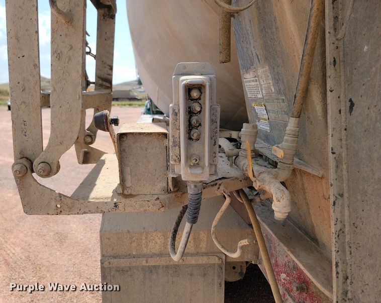 image for item OD9683 2003 Sterling  L9500 ready mix truck