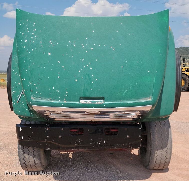 image for item OD9683 2003 Sterling  L9500 ready mix truck