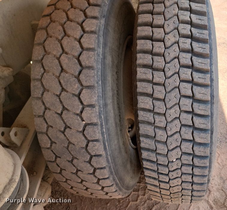 image for item OD9684 2002 Kenworth  W900 ready mix truck