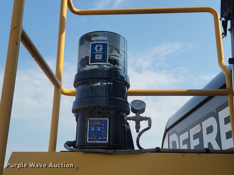 image for item OD9685 2012 John Deere 744K wheel loader