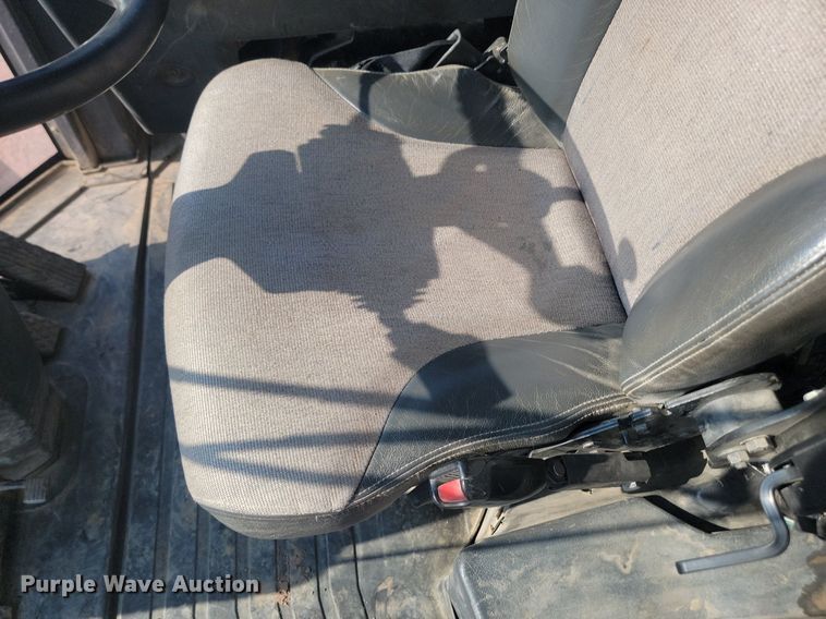 image for item OD9685 2012 John Deere 744K wheel loader