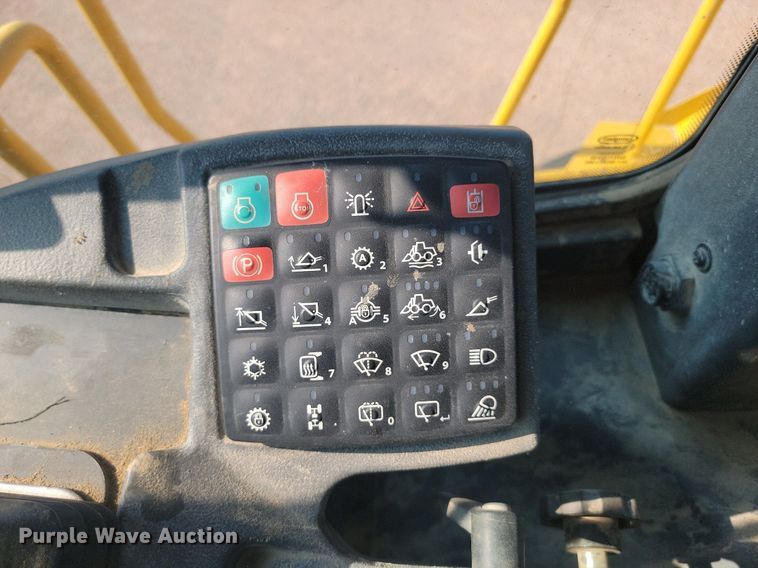 image for item OD9685 2012 John Deere 744K wheel loader