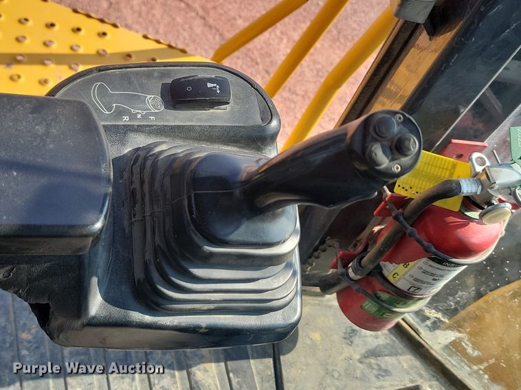 image for item OD9685 2012 John Deere 744K wheel loader