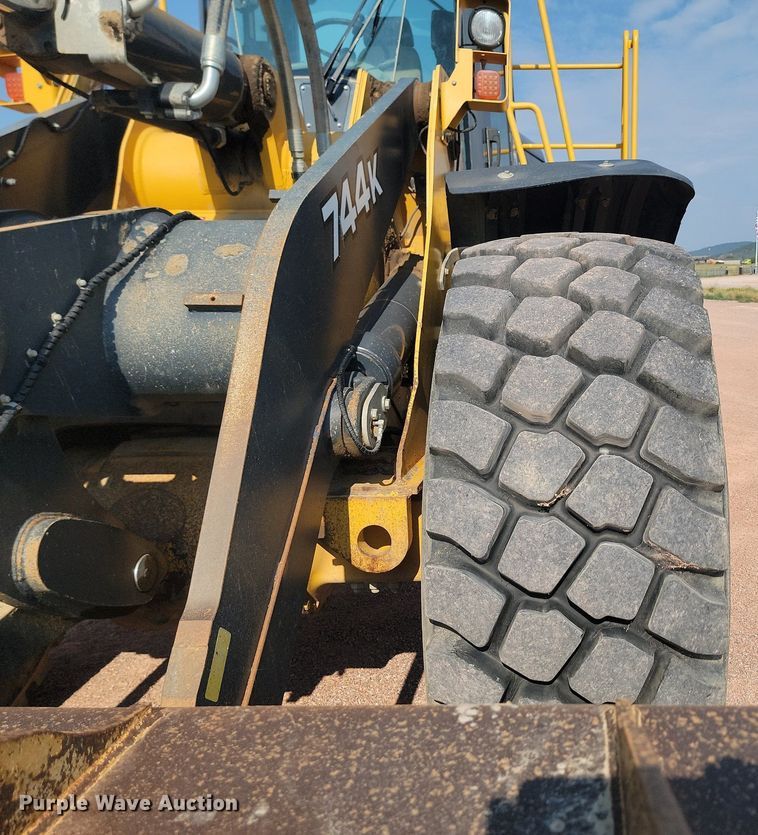image for item OD9685 2012 John Deere 744K wheel loader
