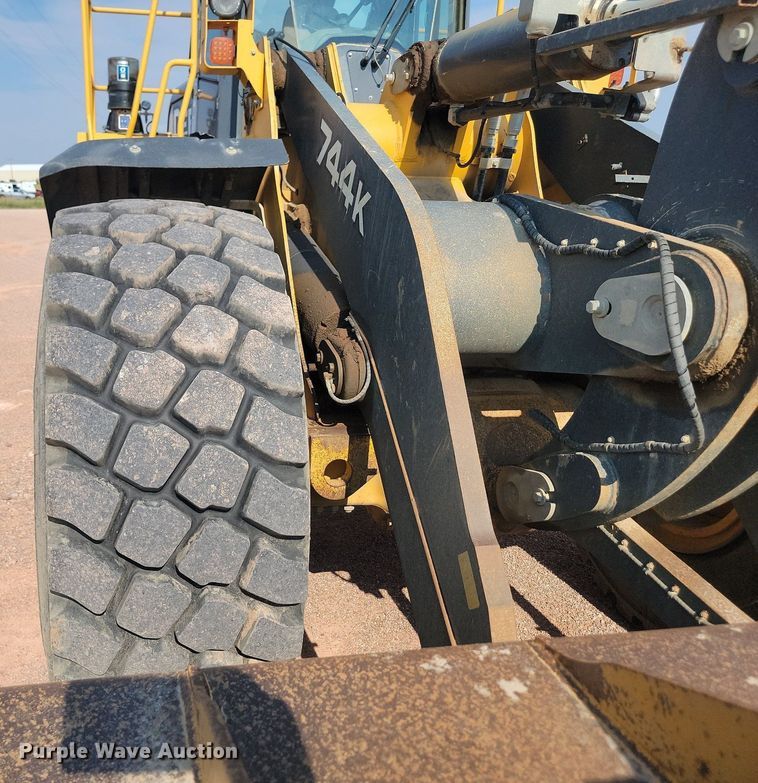 image for item OD9685 2012 John Deere 744K wheel loader