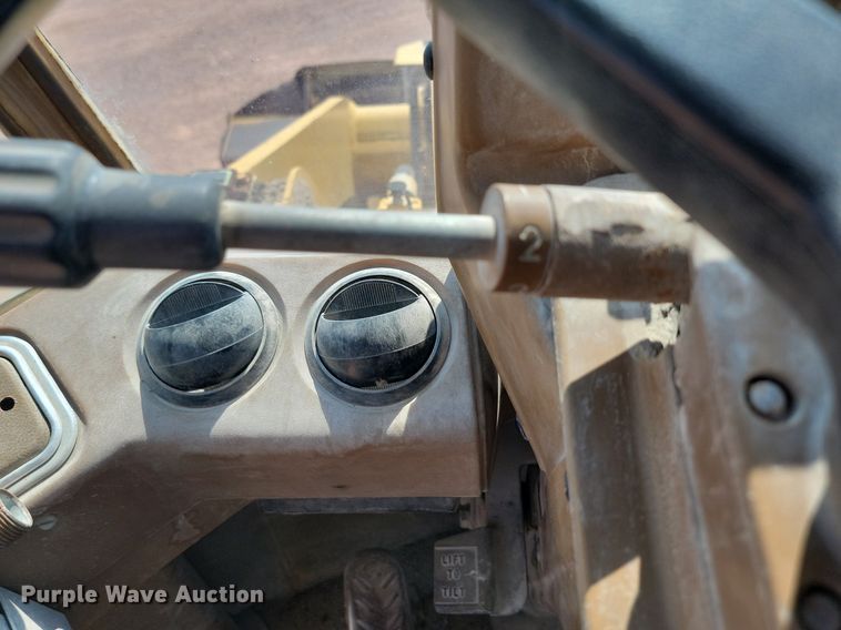 image for item OD9686 1985 Caterpillar 936 wheel loader