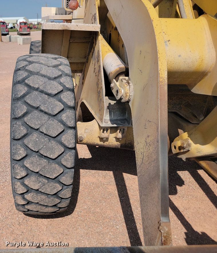 image for item OD9686 1985 Caterpillar 936 wheel loader