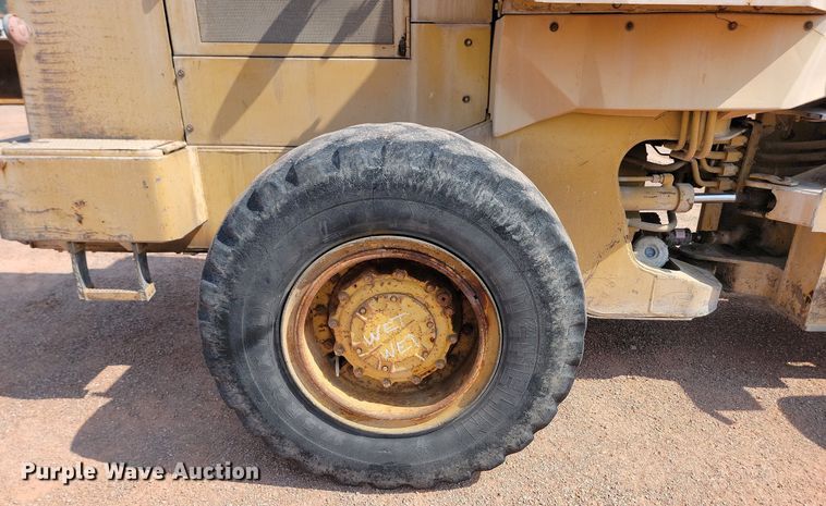 image for item OD9686 1985 Caterpillar 936 wheel loader