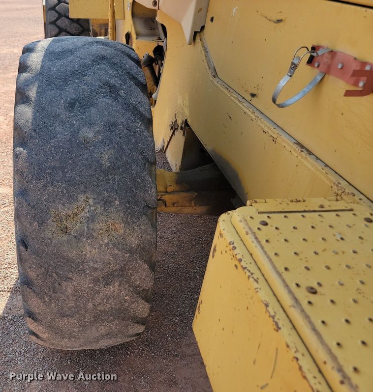 image for item OD9686 1985 Caterpillar 936 wheel loader