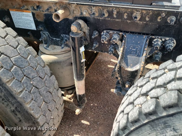 image for item OD9688 2014 Volvo  VNL semi truck