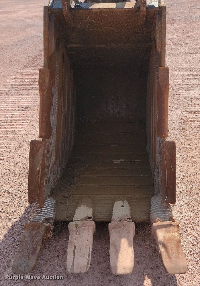 image for item OD9689 2006 Link-Belt 330 LX excavator