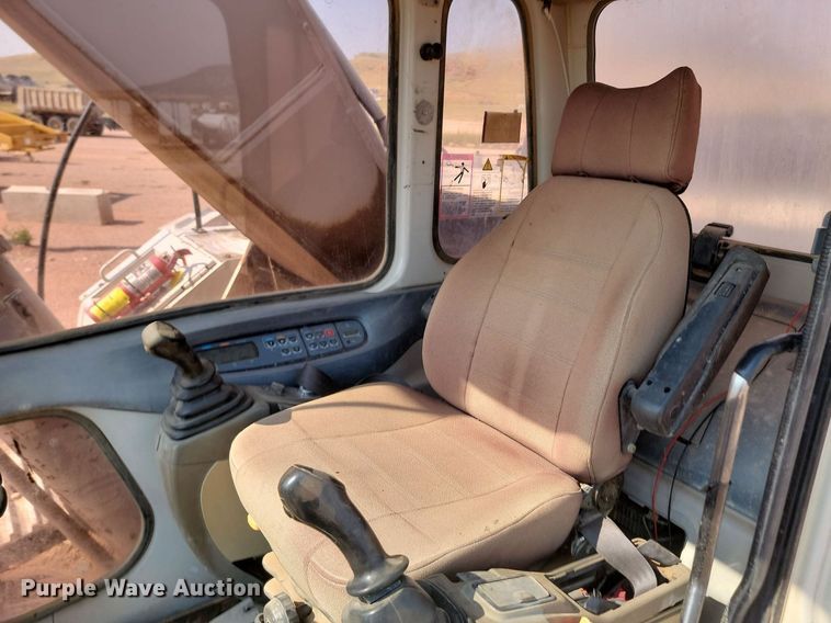 image for item OD9689 2006 Link-Belt 330 LX excavator