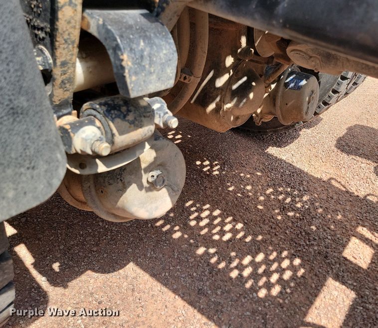 image for item OD9690 2014 Volvo  VNL semi truck