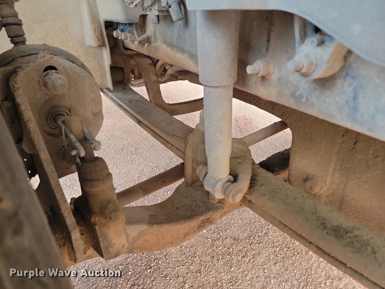 image for item OD9690 2014 Volvo  VNL semi truck