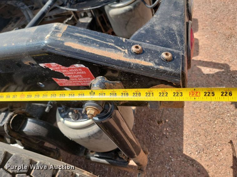 image for item OD9690 2014 Volvo  VNL semi truck