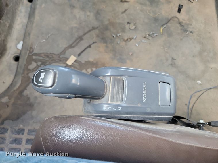 image for item OD9690 2014 Volvo  VNL semi truck