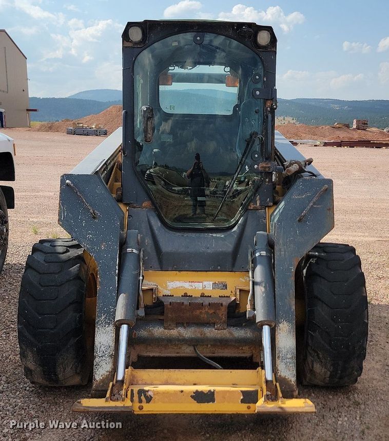 image for item OD9701 2010 John Deere  332D skid steer loader