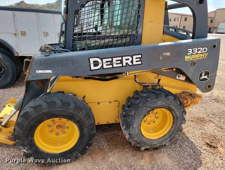 image for item OD9701 2010 John Deere  332D skid steer loader