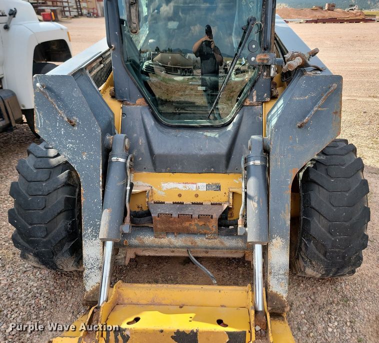 image for item OD9701 2010 John Deere  332D skid steer loader