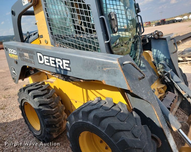 image for item OD9701 2010 John Deere  332D skid steer loader