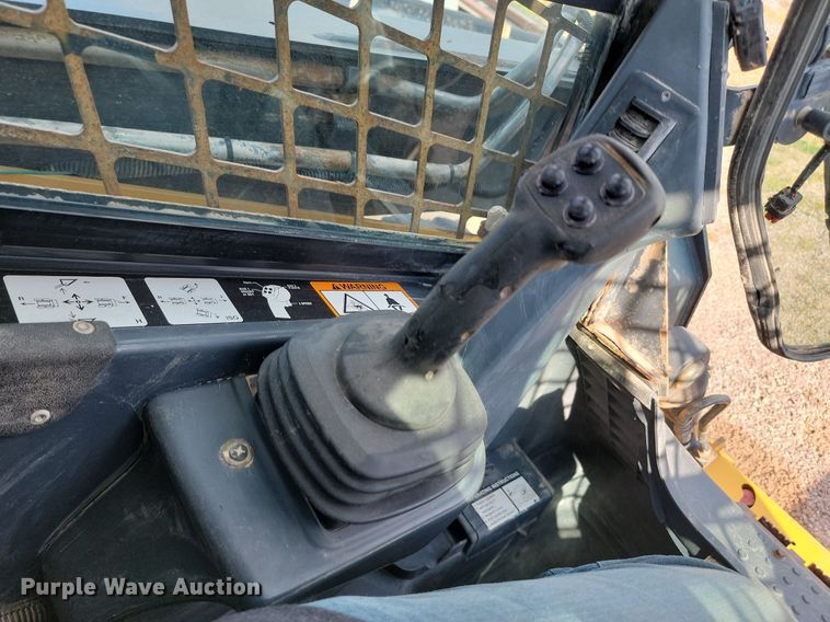 image for item OD9701 2010 John Deere  332D skid steer loader