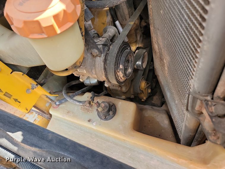 image for item OD9701 2010 John Deere  332D skid steer loader