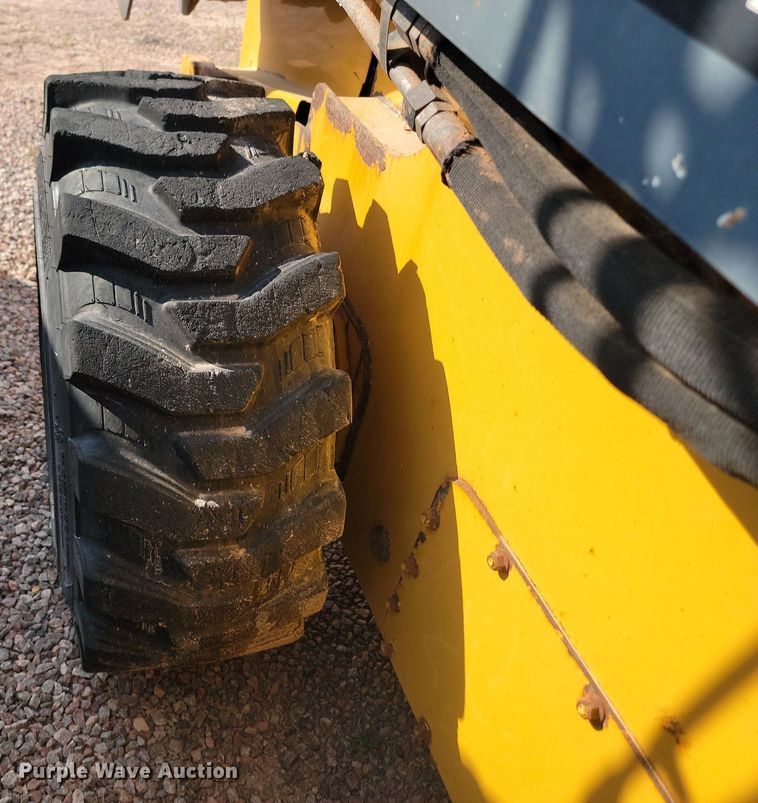 image for item OD9701 2010 John Deere  332D skid steer loader