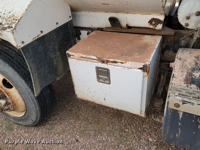 image for item OD9702 1999 Mack CH600 dump truck