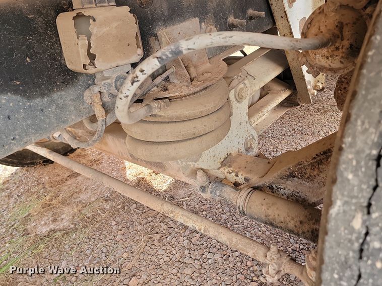 image for item OD9702 1999 Mack CH600 dump truck