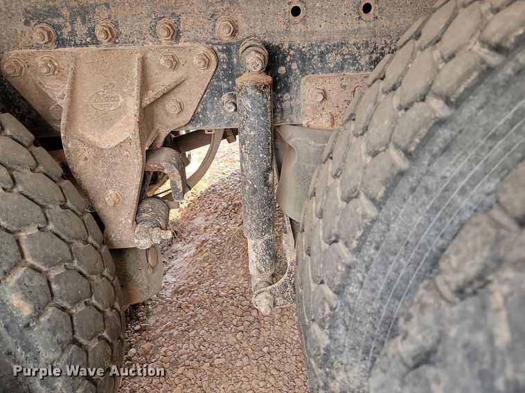 image for item OD9702 1999 Mack CH600 dump truck