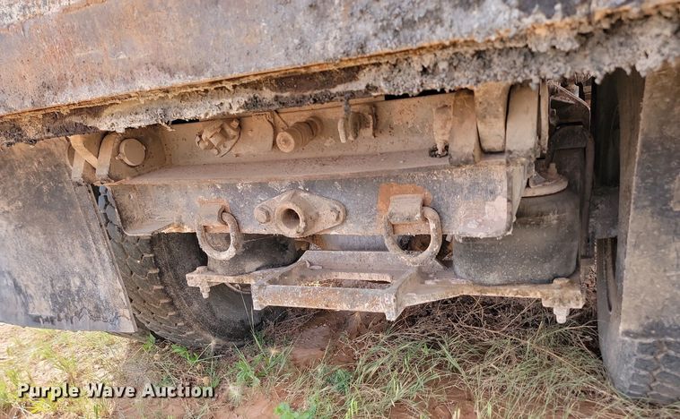 image for item OD9702 1999 Mack CH600 dump truck