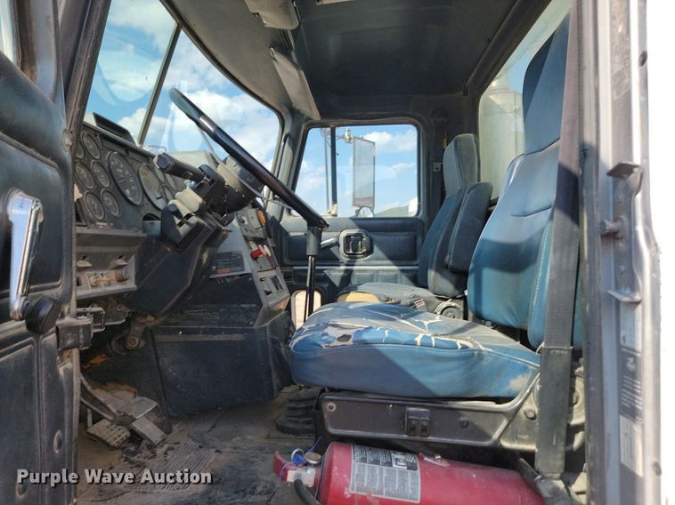 image for item OD9702 1999 Mack CH600 dump truck