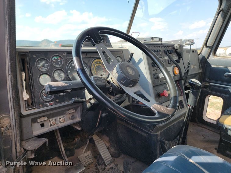 image for item OD9702 1999 Mack CH600 dump truck