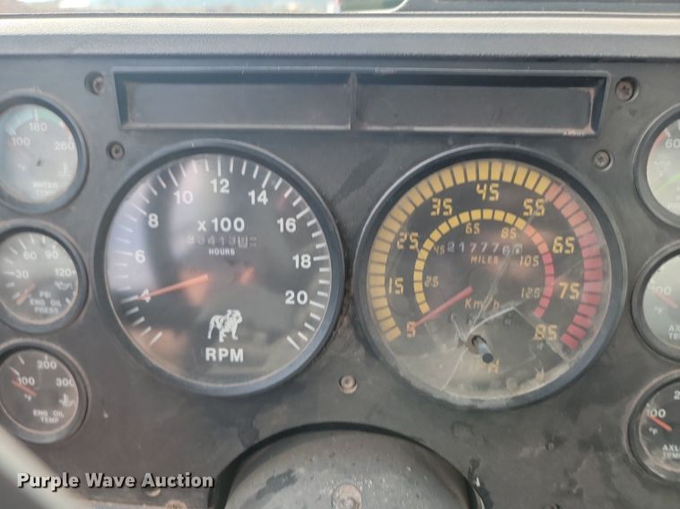 image for item OD9702 1999 Mack CH600 dump truck