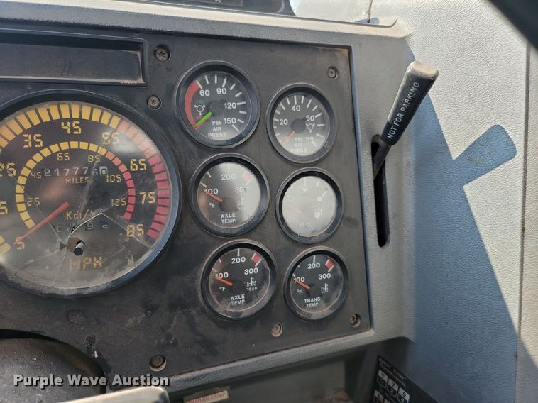 image for item OD9702 1999 Mack CH600 dump truck