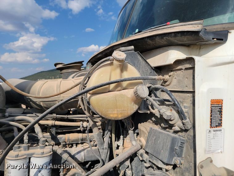 image for item OD9702 1999 Mack CH600 dump truck