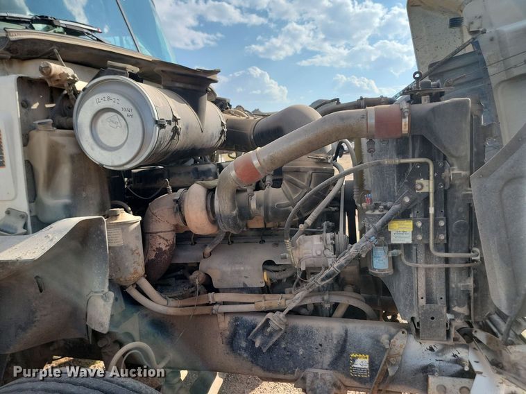 image for item OD9702 1999 Mack CH600 dump truck